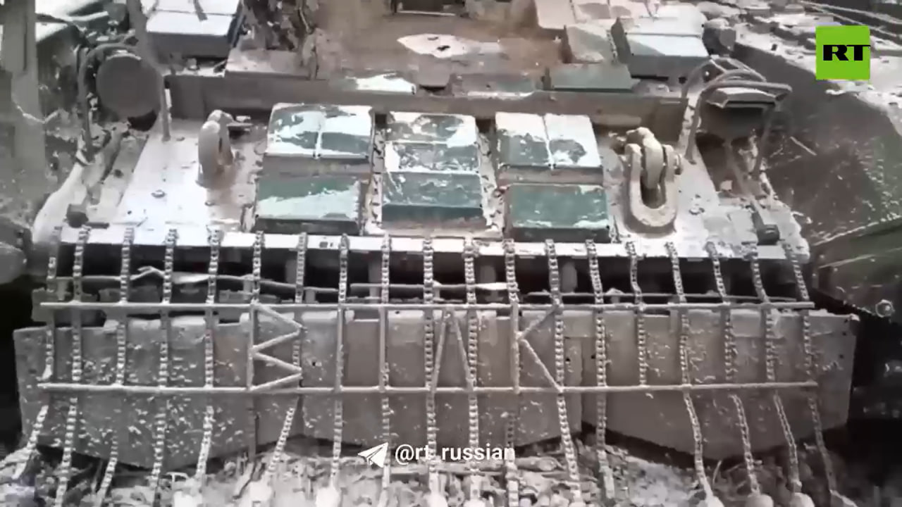 Обзор дополнительной модернизации танка Т-72Б3, выполненной бойцами в полевых условиях