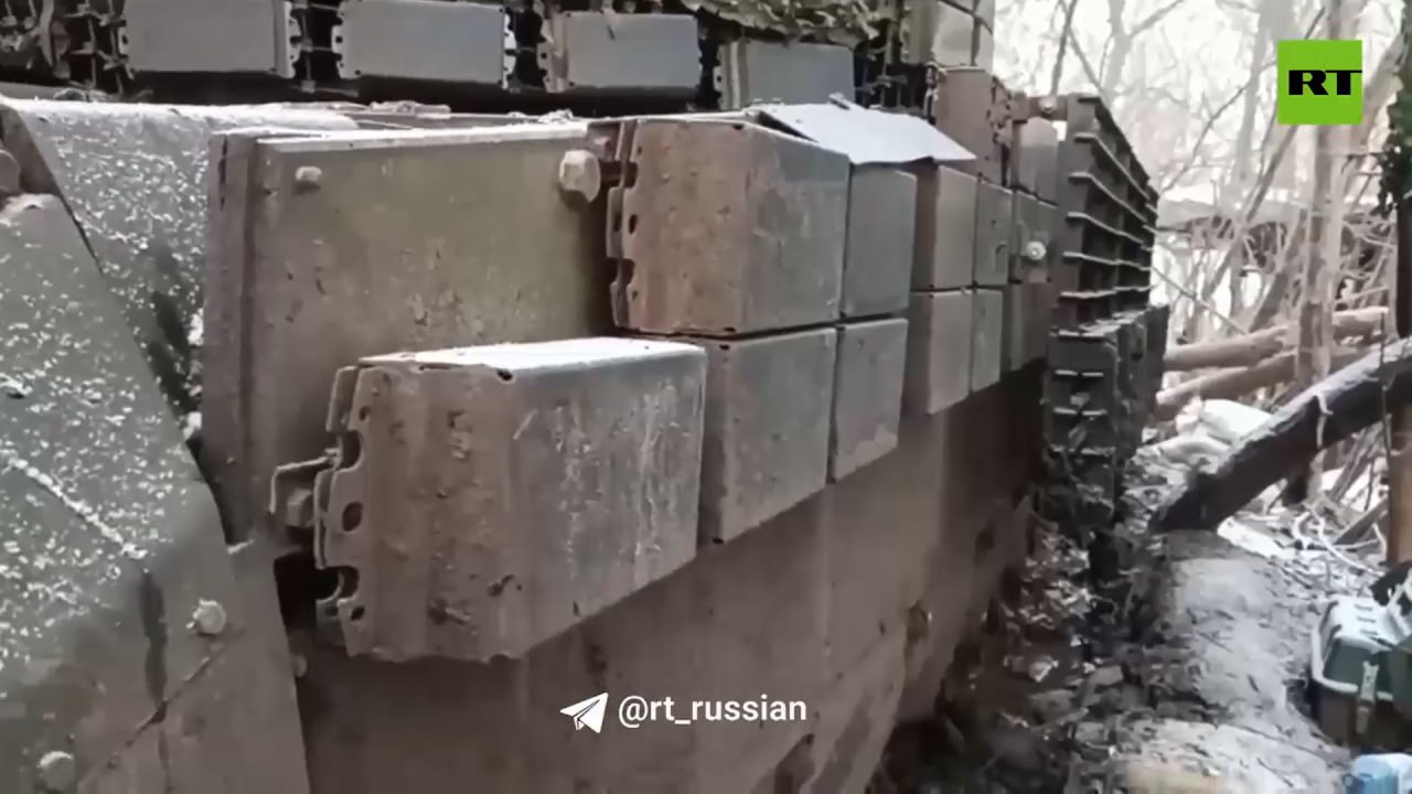 Обзор дополнительной модернизации танка Т-72Б3, выполненной бойцами в полевых условиях