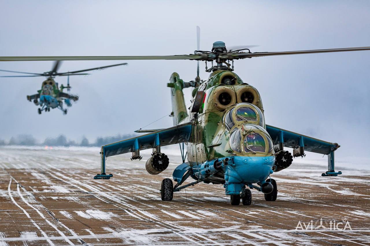 Красивые фотографии с Ми-24П, Ми-8МТВ-5-1, Ми-35М ВВС Республики Беларусь во время учебно-тренировочных полетов. Наши дни