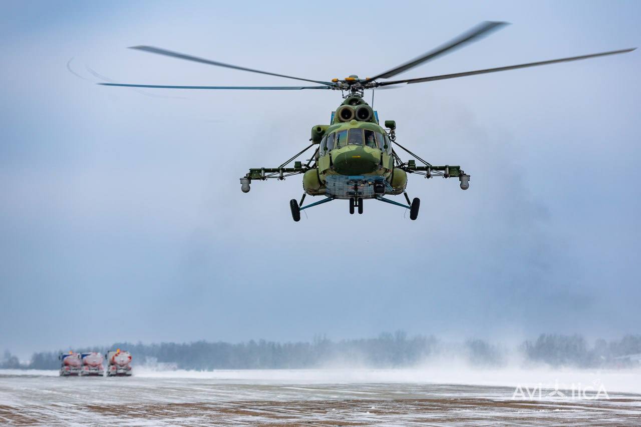 Красивые фотографии с Ми-24П, Ми-8МТВ-5-1, Ми-35М ВВС Республики Беларусь во время учебно-тренировочных полетов. Наши дни