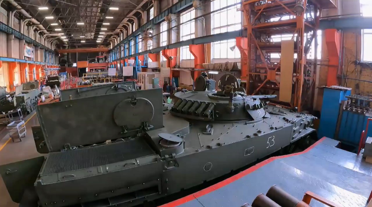«Ростех» рапортует, что «Курганмашзавод» отгрузил Министерству обороны финальную партию БМП-3 и БТР-МДМ «Ракушка» по госконтрактам за 2023 год