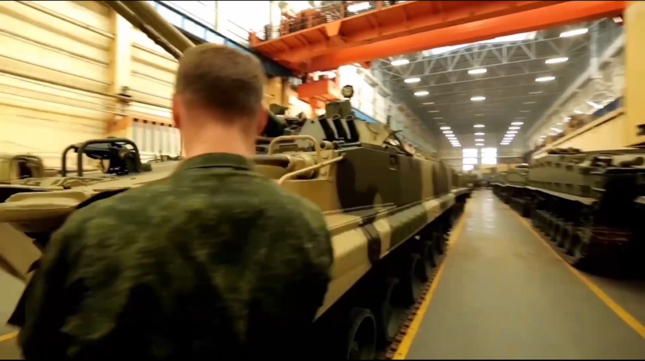 «Ростех» рапортует, что «Курганмашзавод» отгрузил Министерству обороны финальную партию БМП-3 и БТР-МДМ «Ракушка» по госконтрактам за 2023 год
