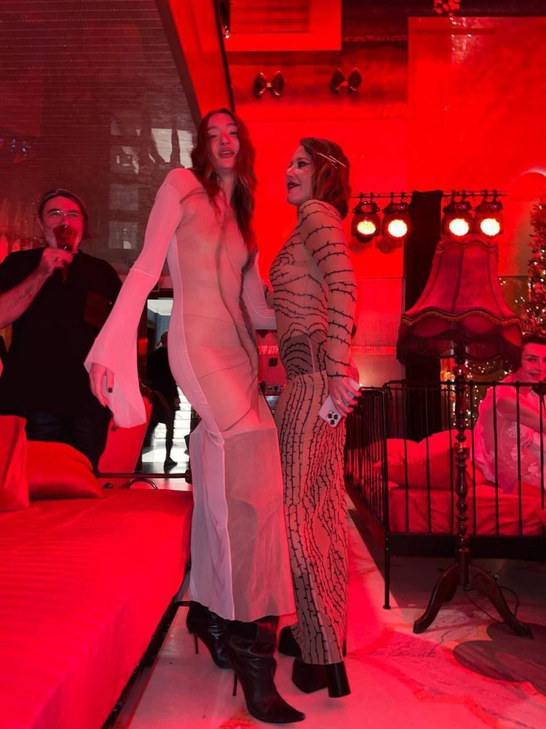 Юрий Подоляка: А вы точно хотите видеть "это" в "голубом огоньке" 2024: Как выглядит "другая Россия, которую мы ... еще, к сожалению, не потеряли"