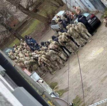 В Днепропетровске и Черновцах открыт сезон «охоты» на уклонистов