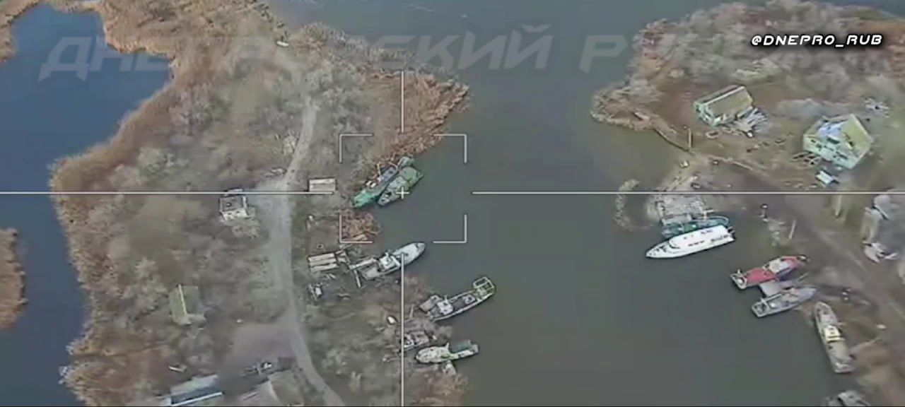 Поражение "Ланцетом", предположительно, украинского бронекатера проекта 58155 «Гюрза-М» в Березанском лимане возле села Черноморка