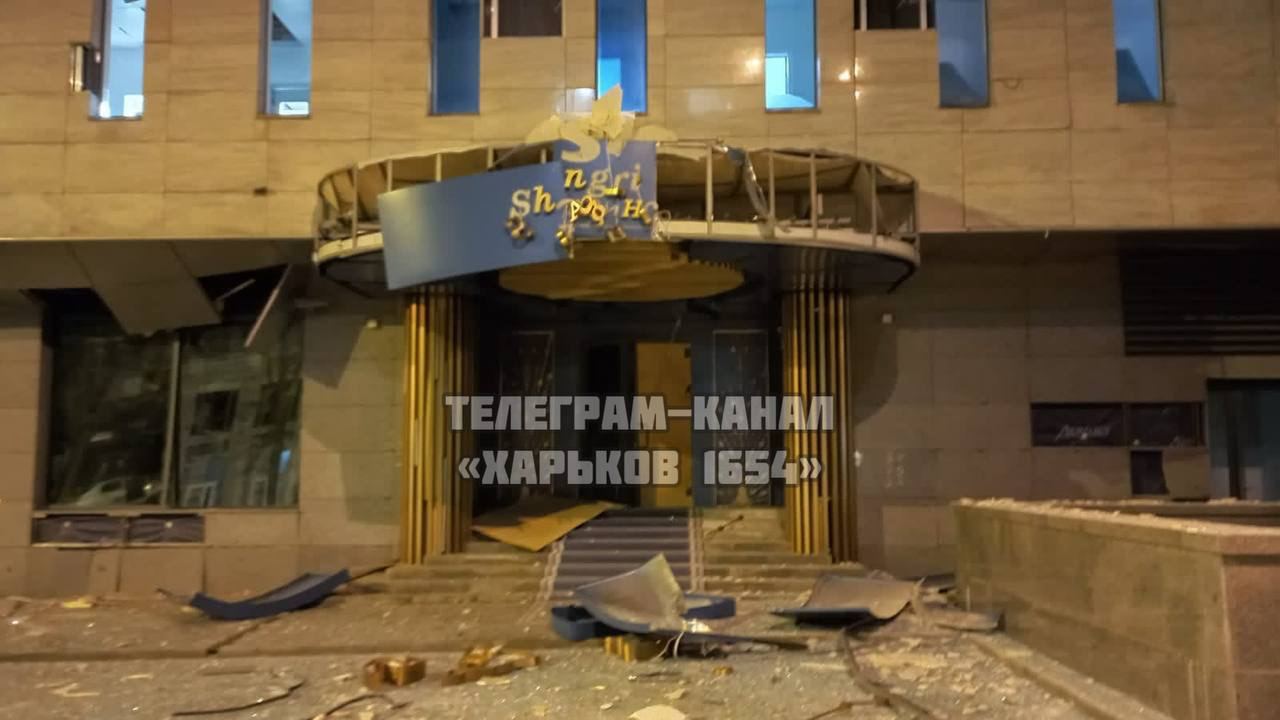 В Харькове прилетело по зданию Kharkiv Palace, где располагались иностранные наёмники
