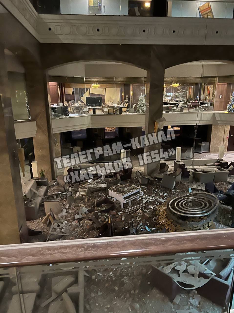 В Харькове прилетело по зданию Kharkiv Palace, где располагались иностранные наёмники