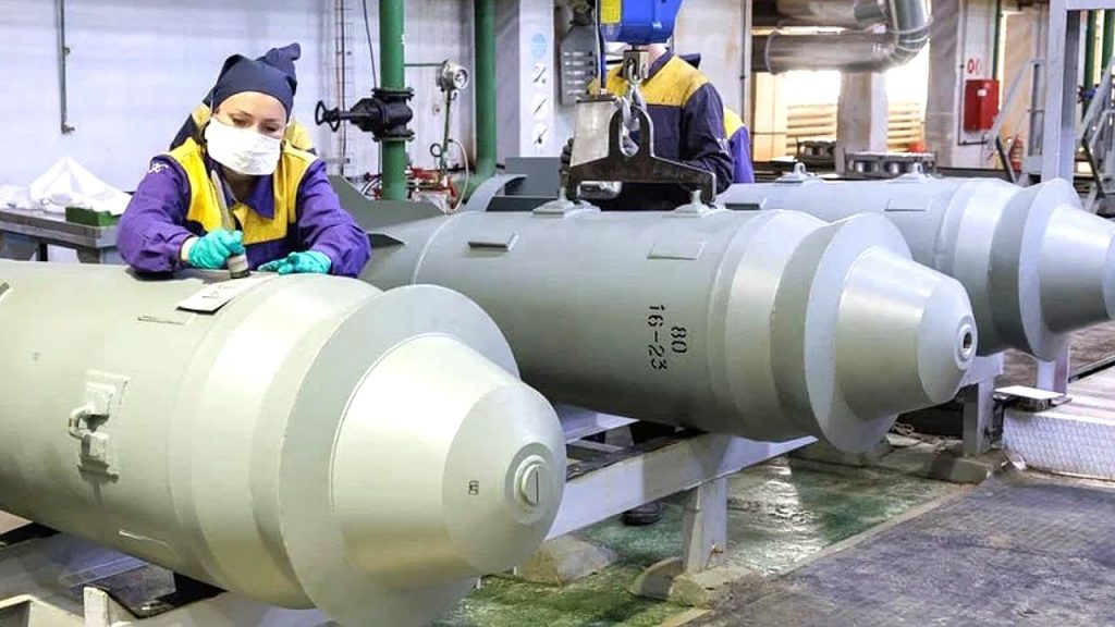 ВС РФ уничтожат позиции ВСУ новыми «умными» бомбами ФАБ-1500
