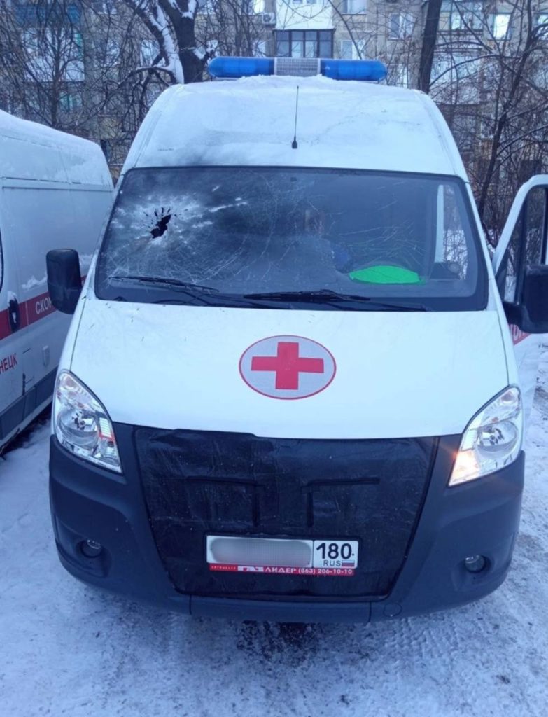 Нацисты за два дня обстреляли два автомобиля Скорой Помощи