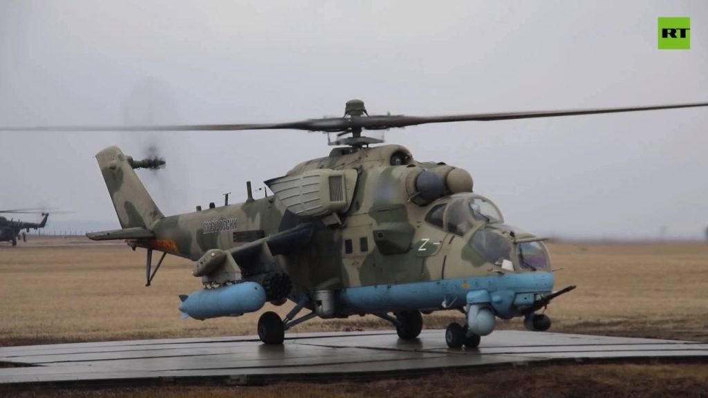 Транспортно-боевой вертолёт Ми-35М с БКО Л-370 «Витебск» в зоне проведения СВО