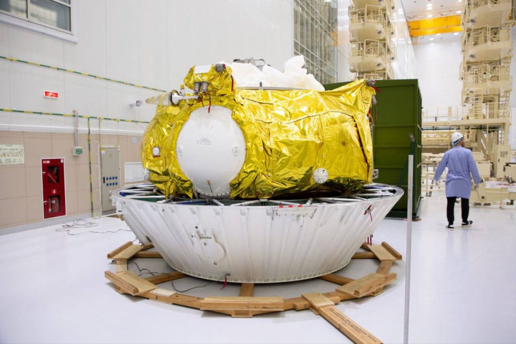 На космодроме Восточном началась заправка разгонного блока "Фрегат" по программе запуска космического аппарата "Метеор-М"