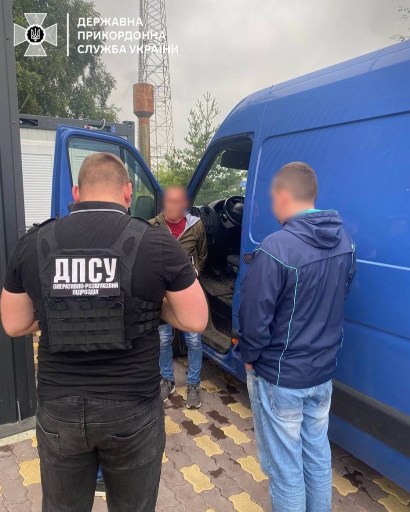 Во Львовской области прекращена очередная схема незаконной переправки мужчин через границу