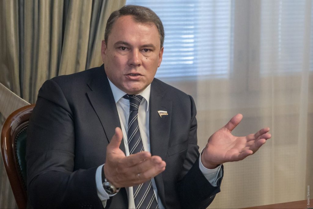 Депутат Петр Толстой жёстко высказался о диаспорах и землячествах