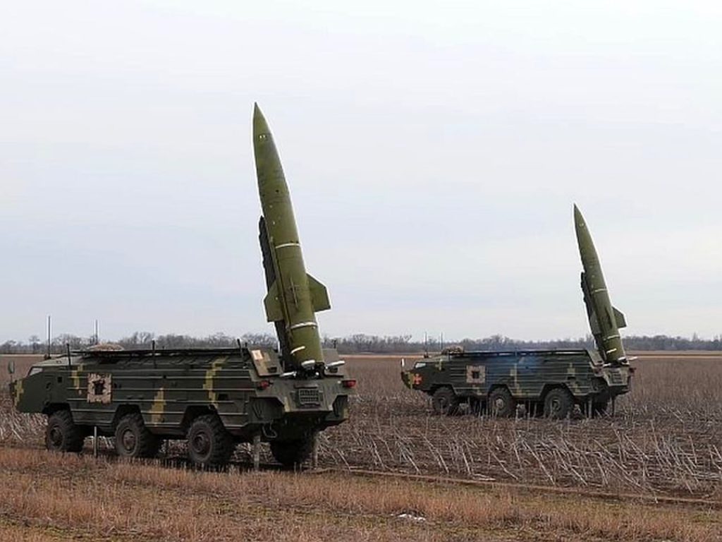 Две украинские ракеты "Точка-У" уничтожены над Брянской областью