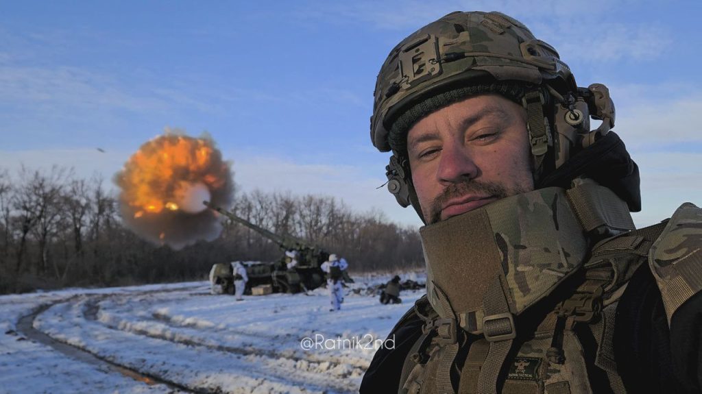 Весь день эта "Малка" (и не только эта, и не только "Малка") выковыривала врага из Белогоровки