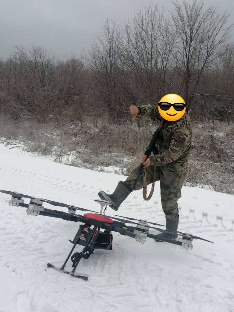 Посаженный российской РЭБ крупный украинский коптер