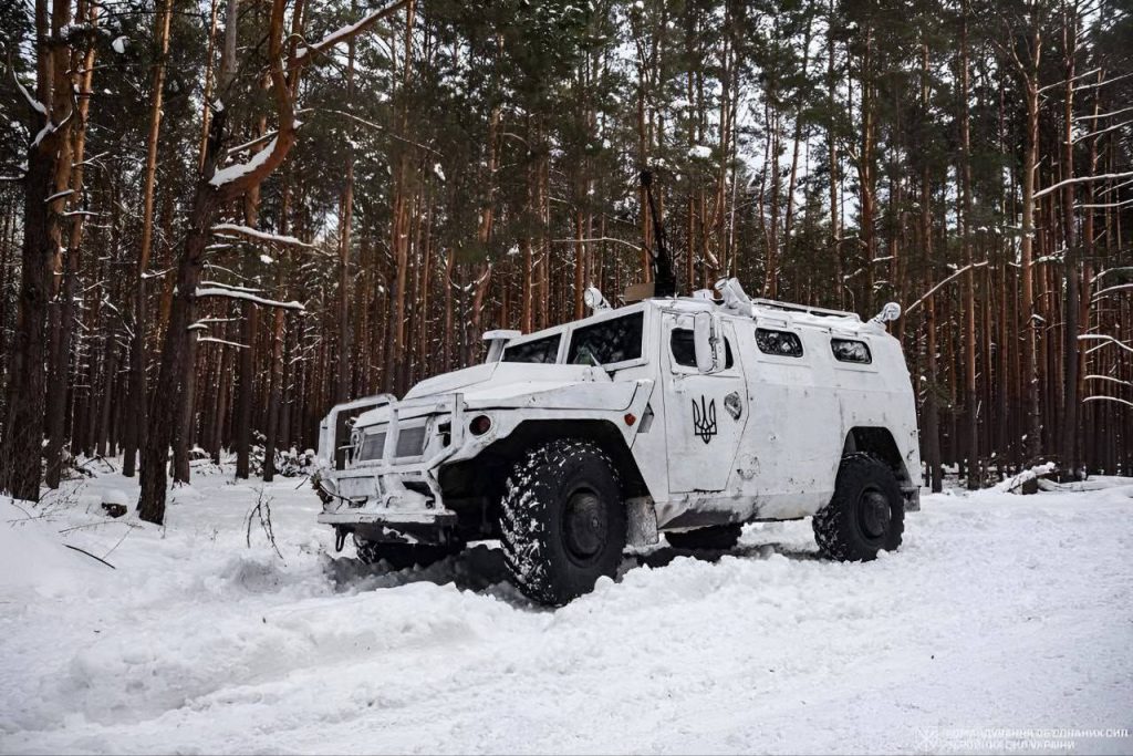 Трофейный бронеавтомобиль АСН 233115 «Тигр-М СпН» в ходе учений ВСУ на севере Украины