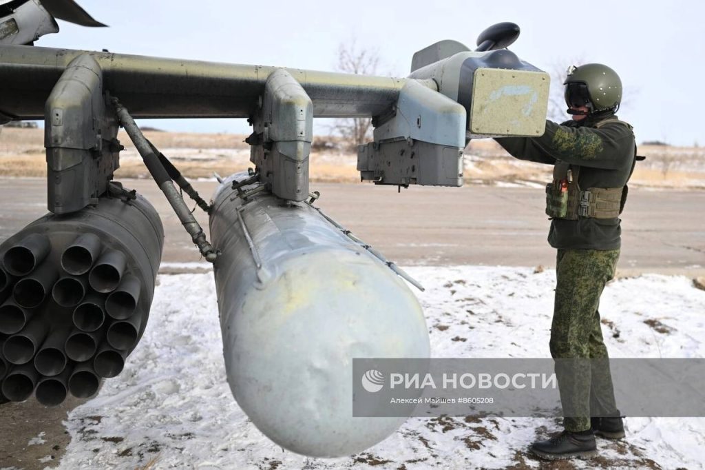 Подготовка ударного вертолёта Ка-52 к боевому вылету в зоне проведения СВО