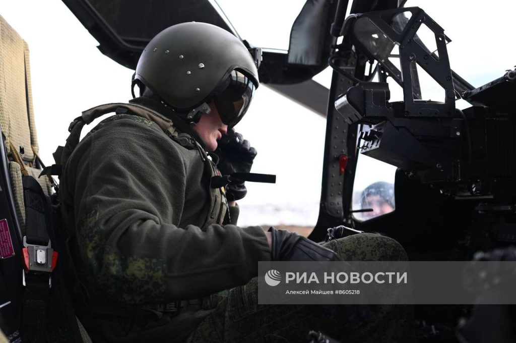 Подготовка ударного вертолёта Ка-52 к боевому вылету в зоне проведения СВО