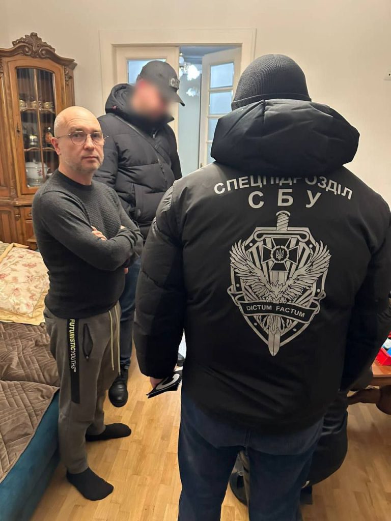 СБУ нагрянула с обысками к руководству Минобороны: украдены миллиарды, а ВСУ сидят без снарядов
