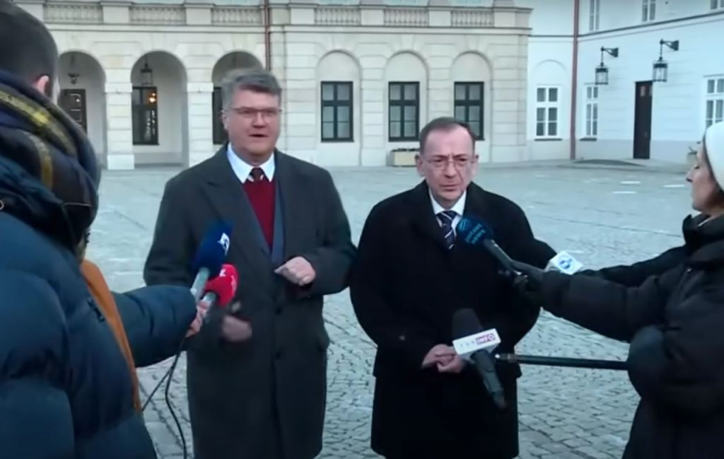 Экс-главу МВД Польши задержали в президентском дворце