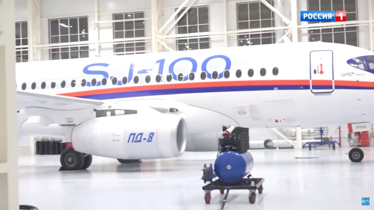 В репортаже Россия 1 Хабаровск показали первый «Суперджет» с российскими двигателями ПД-8 под крылом
