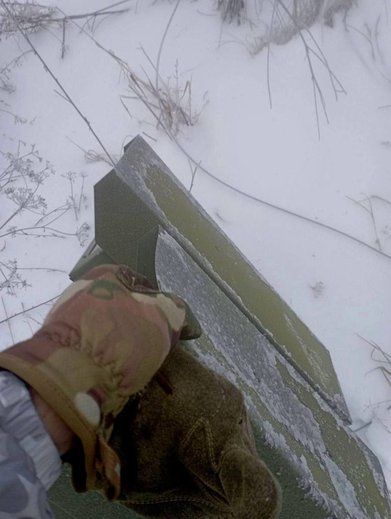 Противник публикует фото качественного российского муляжа автономного комплекса наблюдения «Муром-П», призванного принимать на себя удар украинских дронов