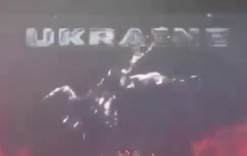 "Хватит финансировать Украину": такой лозунг появлялся перед концертом известного американского певца Moby