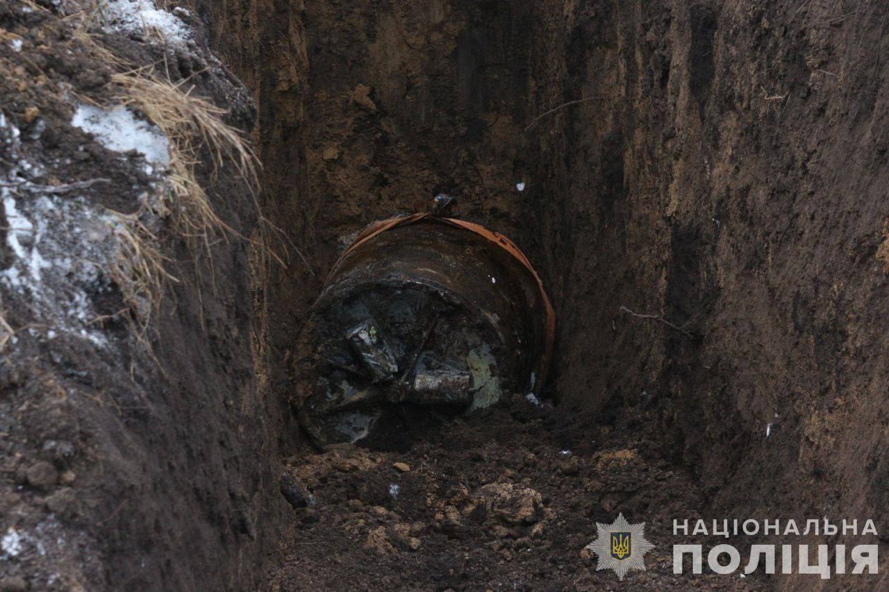 Украинская полиция публикует кадры ликвидации, как утверждается, боевой части российской сверхзвуковой крылатой ракеты Х-32, которая потерпела крушение