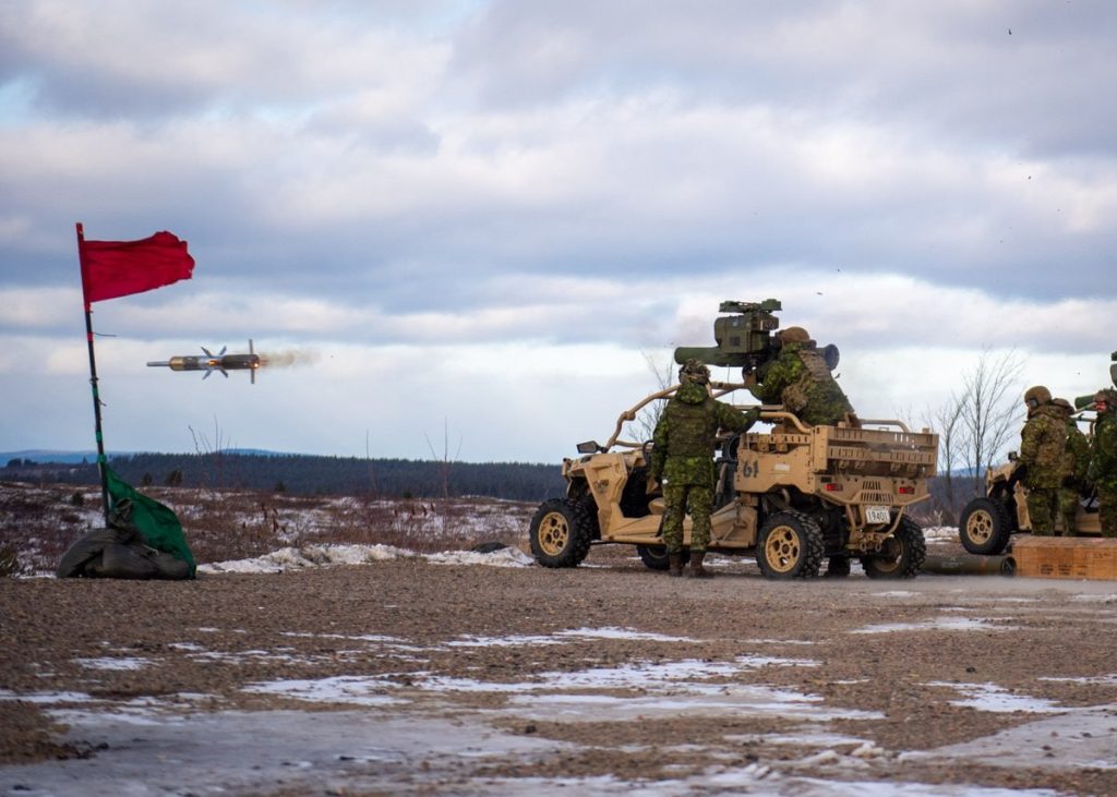 К слову, на недавних совместных американо-канадских учениях на базе Пентава в Канаде проводились стрельбы из ПТРК TOW-2B