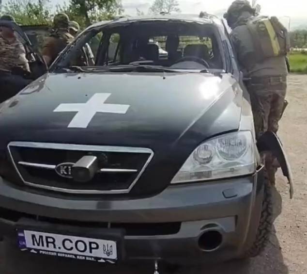 Внедорожник Г/н №MR.COP - поврежден