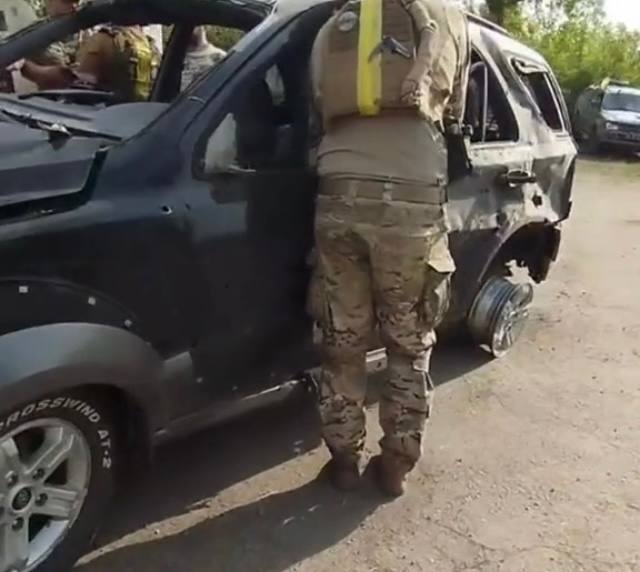 Внедорожник Г/н №MR.COP - поврежден