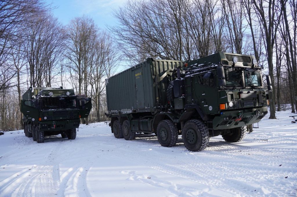 Использование украинскими военными робототехнического комплекса разминирования MV-4 производства хорватской компании DOK-ING