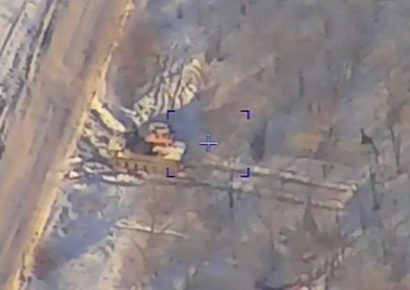 9А35 Стрела-10 - уничтожена