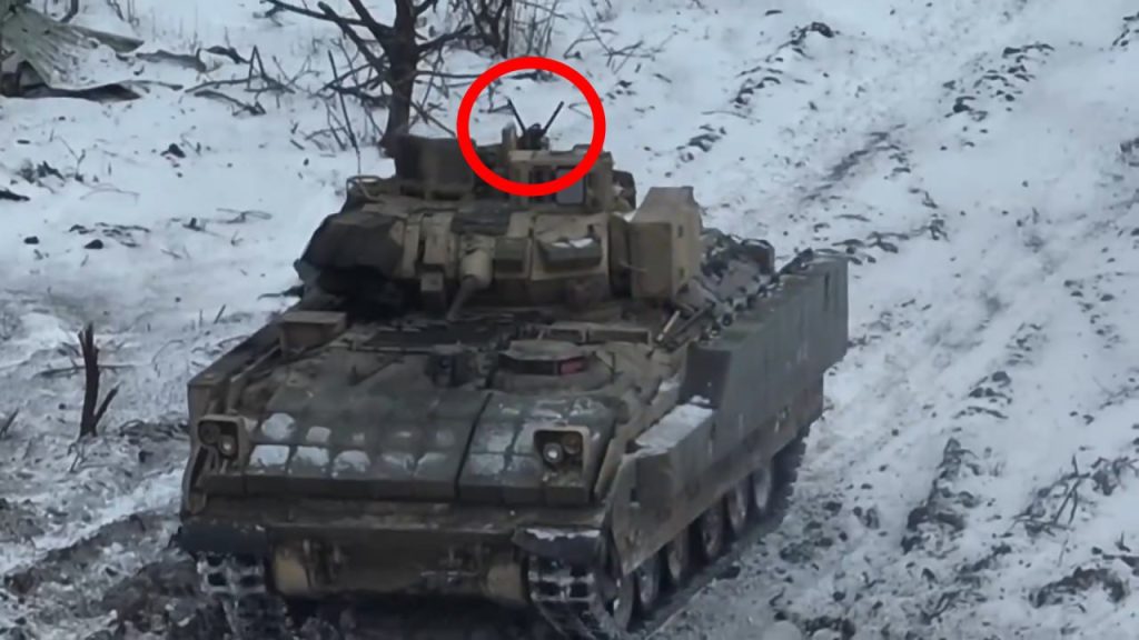 На БМП M2A2 Bradley ODS-SA стали устанавливаться неизвестные глушилки для противодействия ударам FPV-дронов