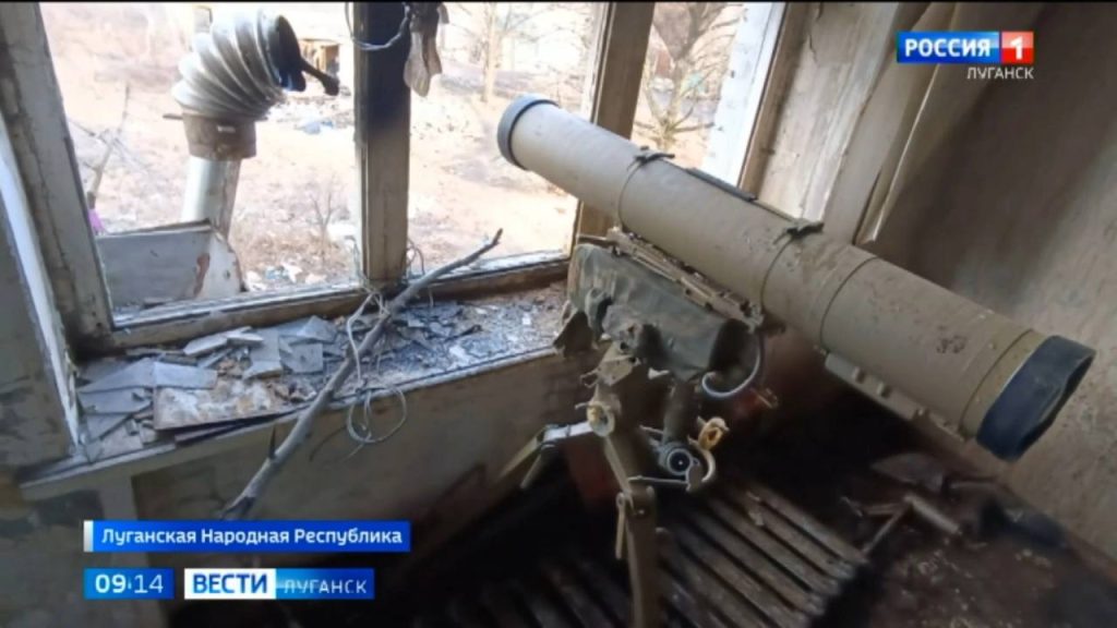 Оператор ПТРК работает ракетами 9М133М-2 с максимальной дальностью пуска 8000 метров