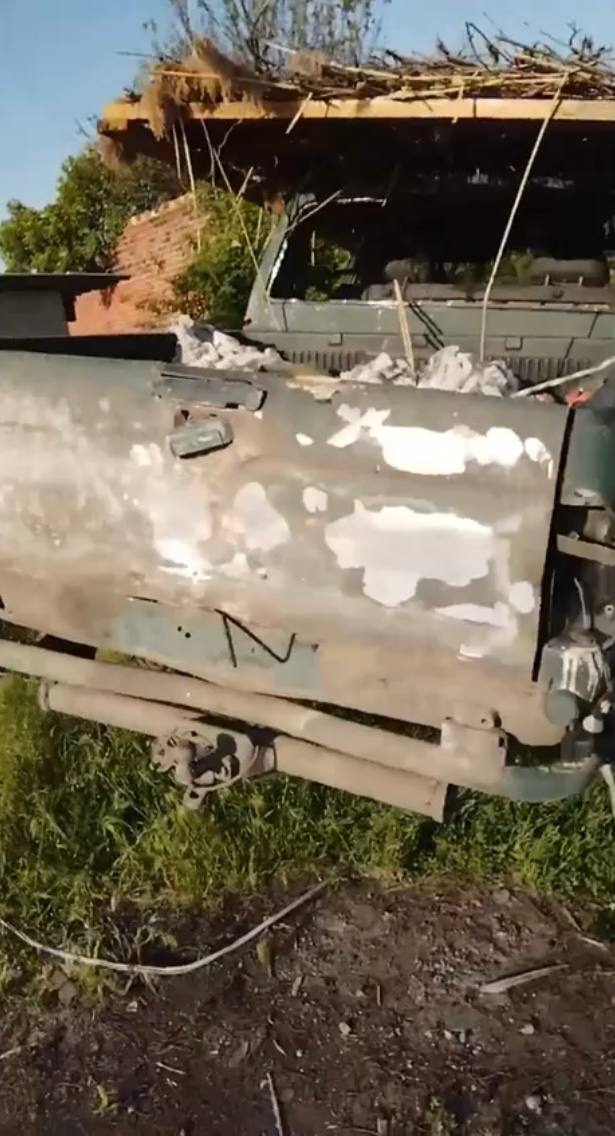 Пикап - уничтожен. Близ г. Марьинка Донецкой области