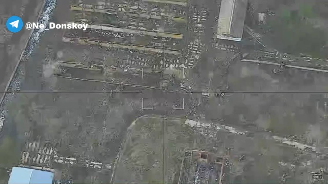 2С1 Гвоздика - поражена. Близ трассы M17, севернее пгт. Антоновка Херсонской области