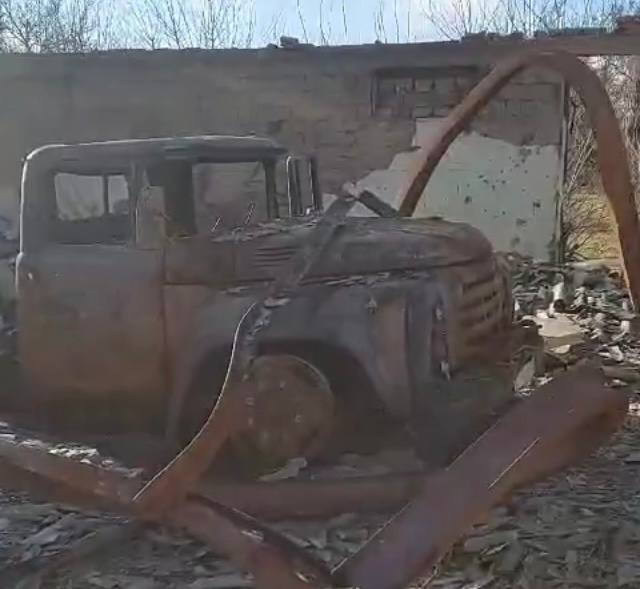 ЗиЛ-130 - уничтожен