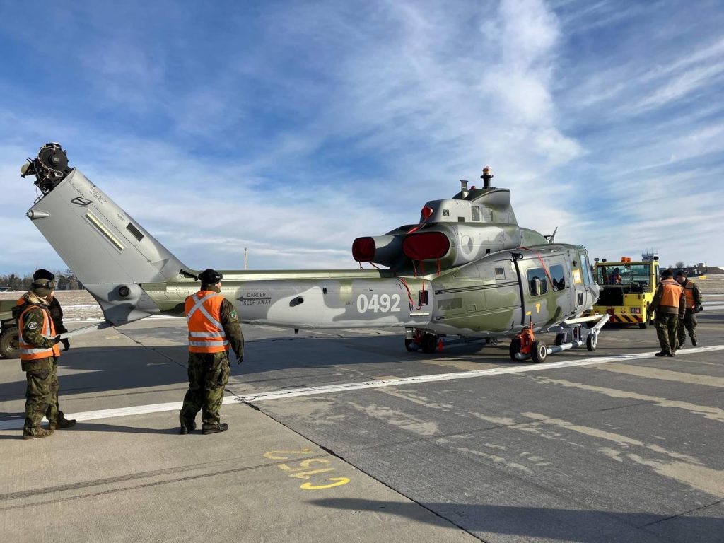 На 22-ю авиабазу ВВС Чехии из США было доставлено ещё два новых многоцелевых вертолета UH-1Y Venom