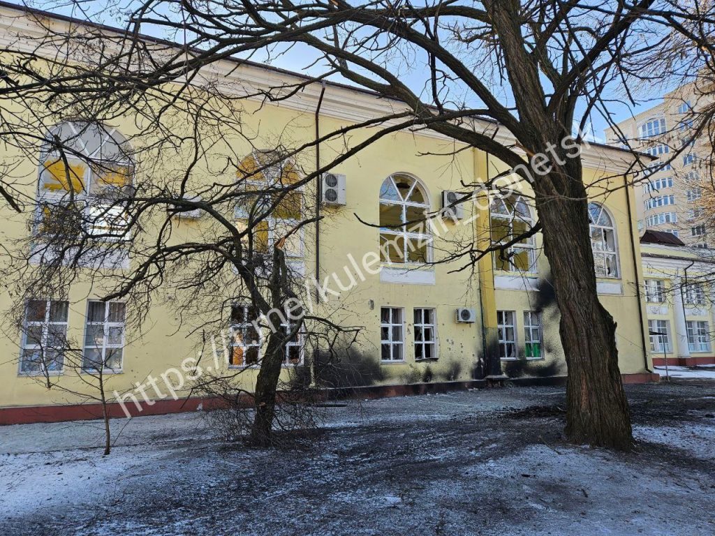 Два человека пострадали при обстреле со стороны ВСУ Куйбышевского района Донецка, сообщил мэр Кулемзин