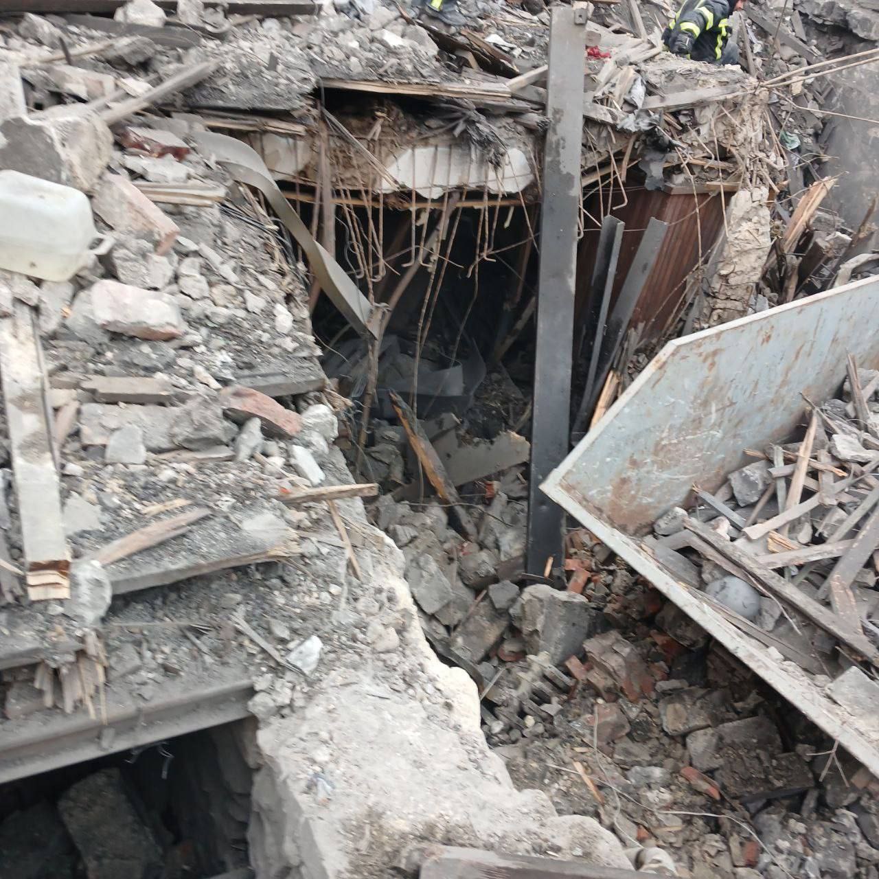 В ночь с 20 на 21 января ракетным ударом в Мирнограде (Димитрове) поражен пункт временной дислокации личного состава 110 бригады ВСУ