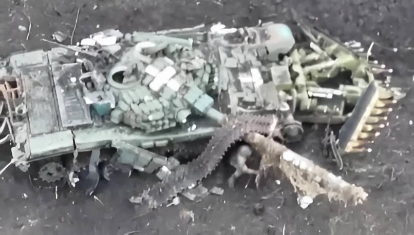 Т-72М1 - поврежден и брошен