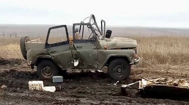 УАЗ-469 - поврежден