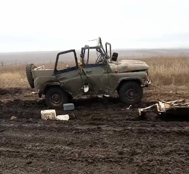 УАЗ-469 - поврежден