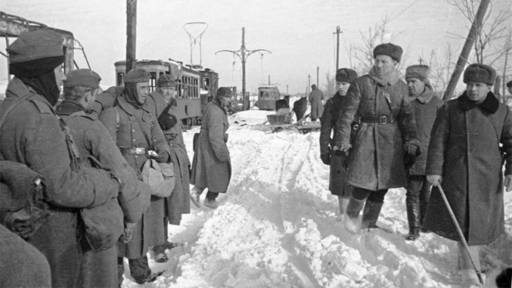 31 января 1943 года в Сталинграде принят ультиматум советского командования о немедленном прекращении огня и о полной капитуляции южной группы немецких войск. Капитуляция немецкой армии