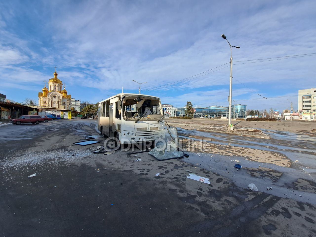 ВСУ ударили по автобусу у вокзала в Донецке
