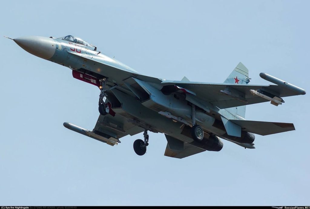Су-27СМ3 для ВВС(ВКС) России в цехах КнААЗ. Архив.