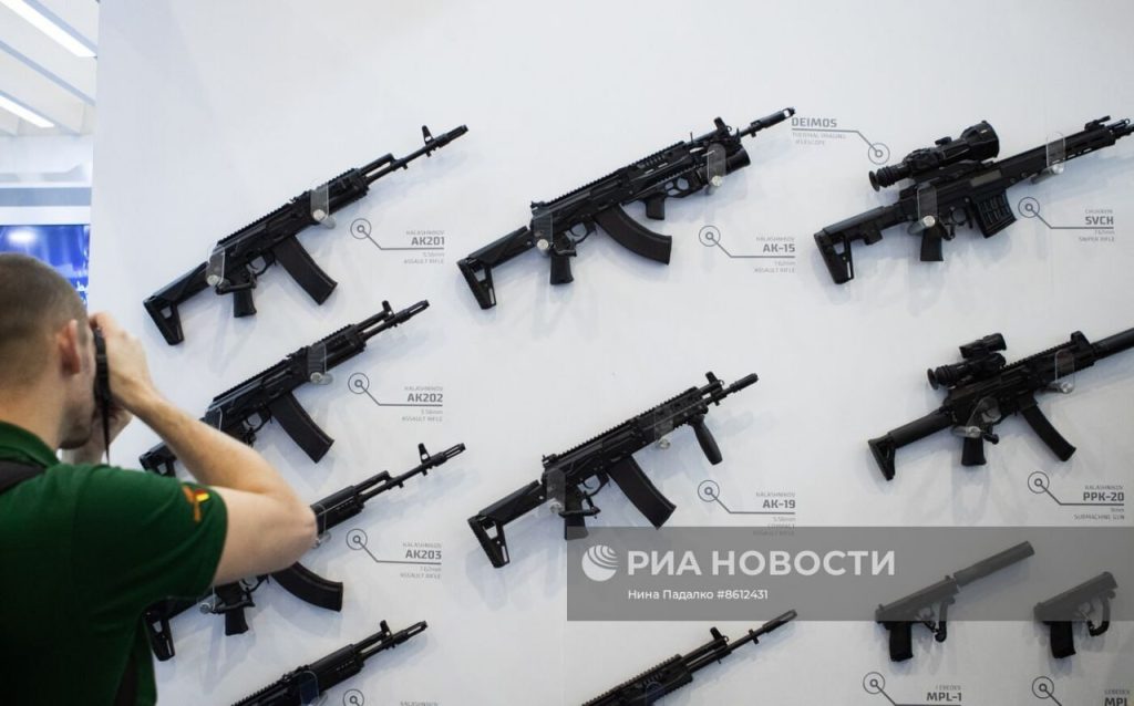 Российские образцы вооружения и военной техники на 2-я Всемирной оборонной выставке "World Defense Show"