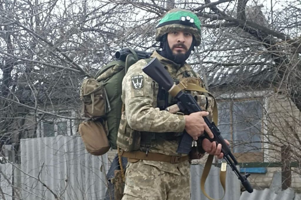 Фото некоторых бывших колумбийских военнослужащих, теперь воюющих в рядах украинской армии